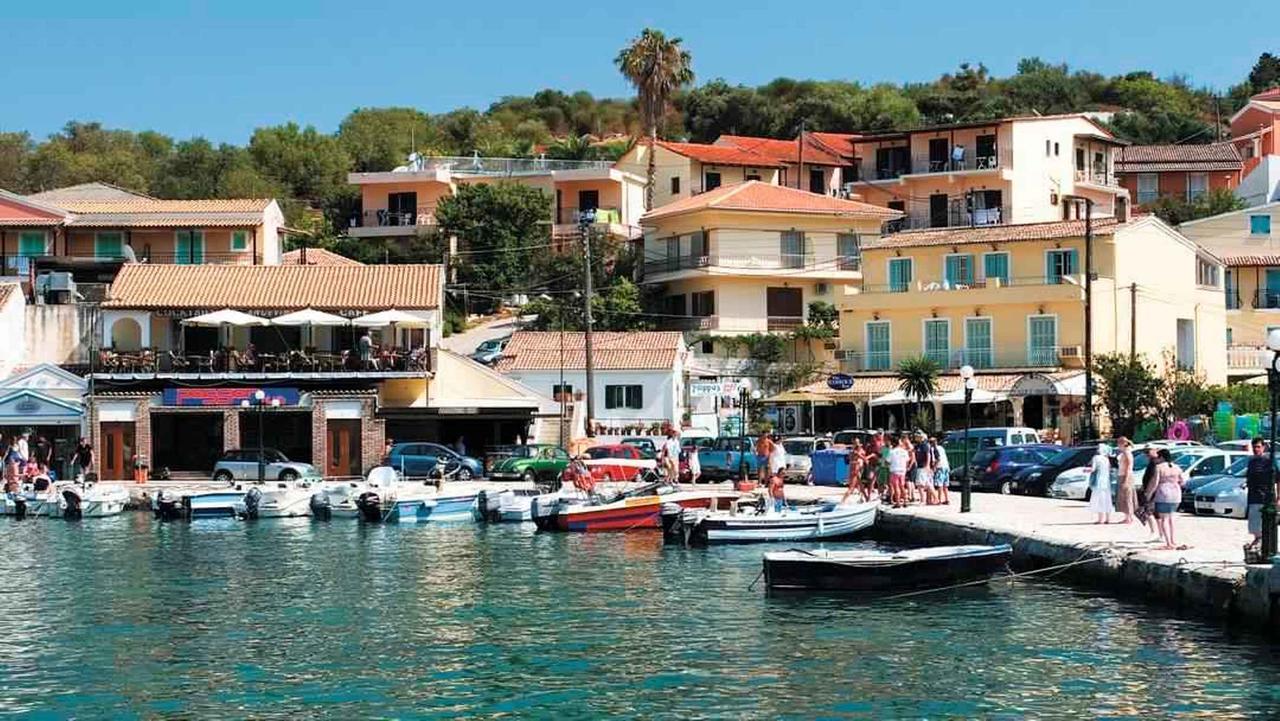 Poseidon Hotel Кассиопи Экстерьер фото
